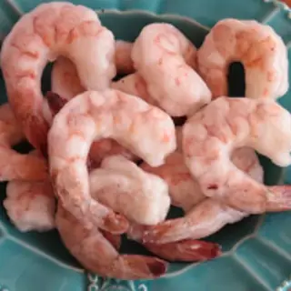 Camar&atilde;o rosa limpo